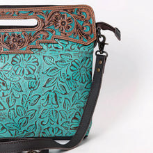 Load image into Gallery viewer, Olay American Darling Turquoise Croc Clutch
