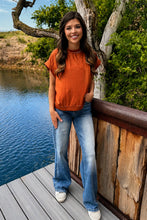 Load image into Gallery viewer, Klassic Kreek Saddle Top
