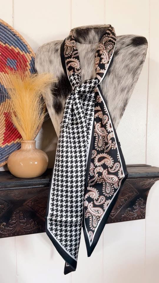 Black Checkered Paisley Twilly