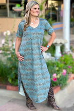 Load image into Gallery viewer, Buffalo Kreek Maxi Dress
