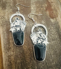 Load image into Gallery viewer, Prospect Park Black Earrings
