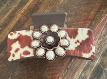 Load image into Gallery viewer, Bessie Belle Turquoise Flower Claw Clip Brown
