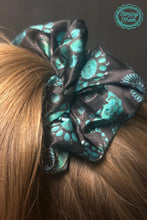 Load image into Gallery viewer, Concho Queen Scrunchie
