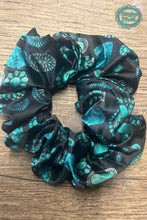 Load image into Gallery viewer, Concho Queen Scrunchie
