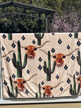 Load image into Gallery viewer, Highlander Aztec   Blanket
