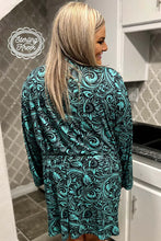 Load image into Gallery viewer, Turquoise Tooled Women&#39;s Robe
